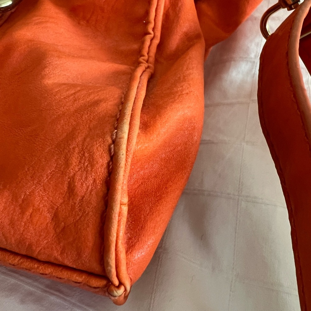 🧡 BCBGeneration 🧡Orange Leather Handbag - Picture 11 of 11